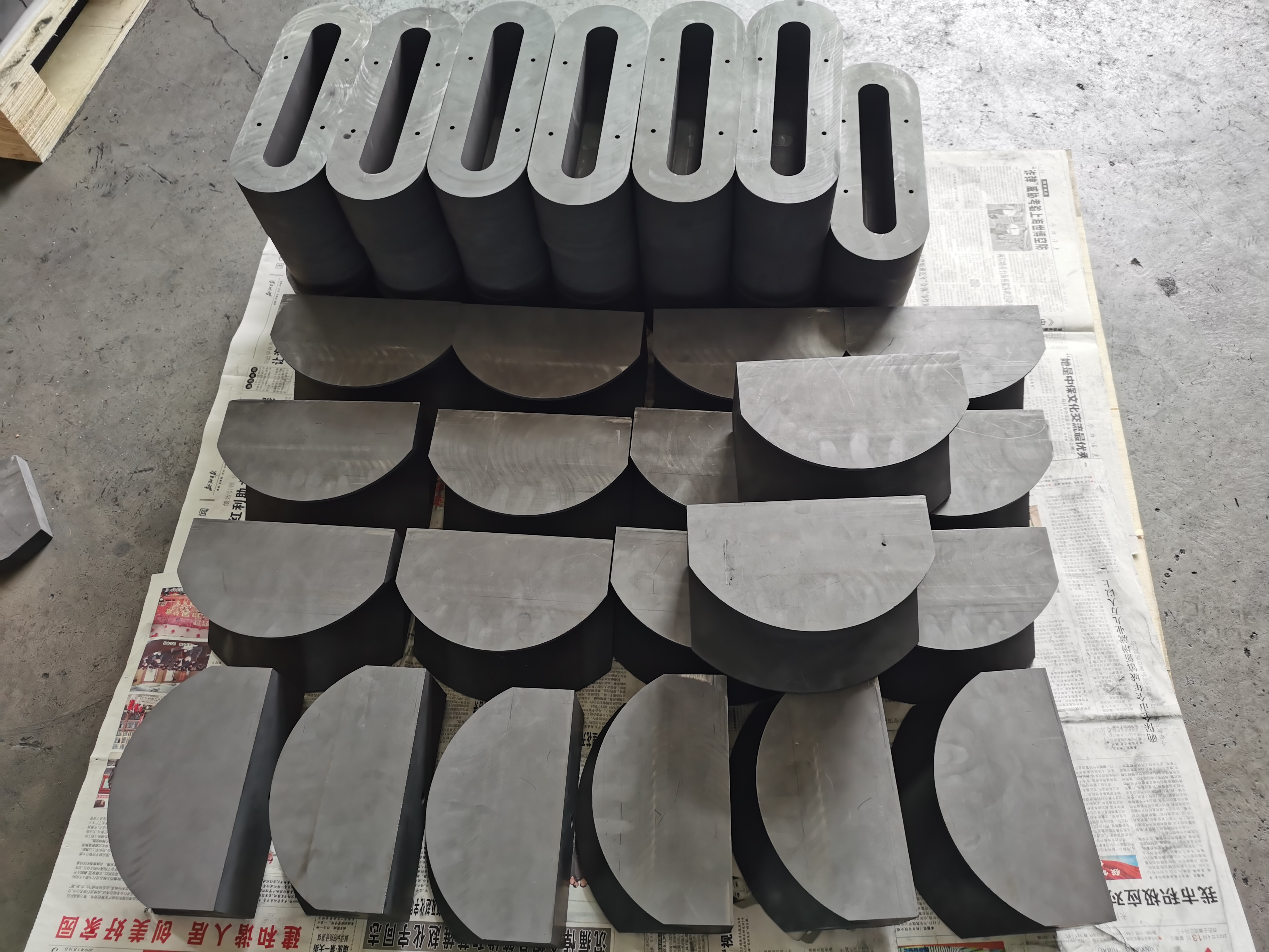 该怎么提高石墨模具加工效率？